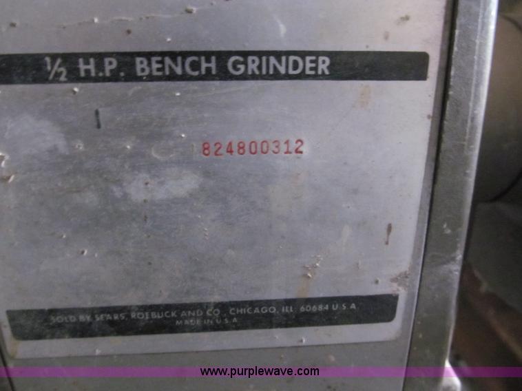 image for item G9485 Assorted tools and kerosene heaters