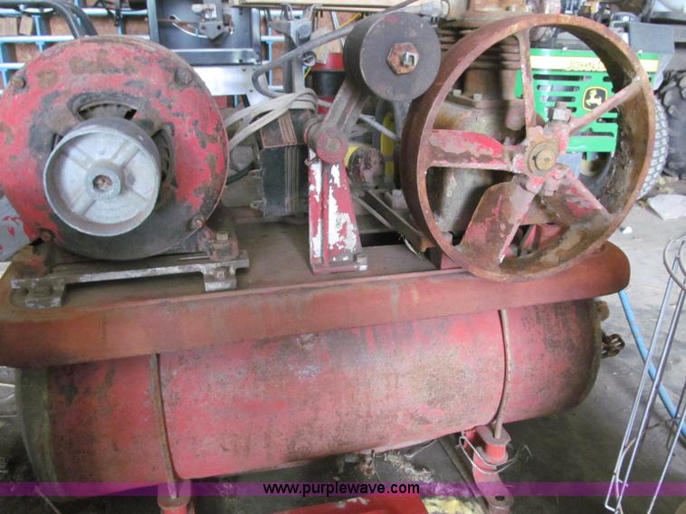 image for item G9485 Assorted tools and kerosene heaters