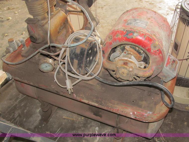 image for item G9485 Assorted tools and kerosene heaters