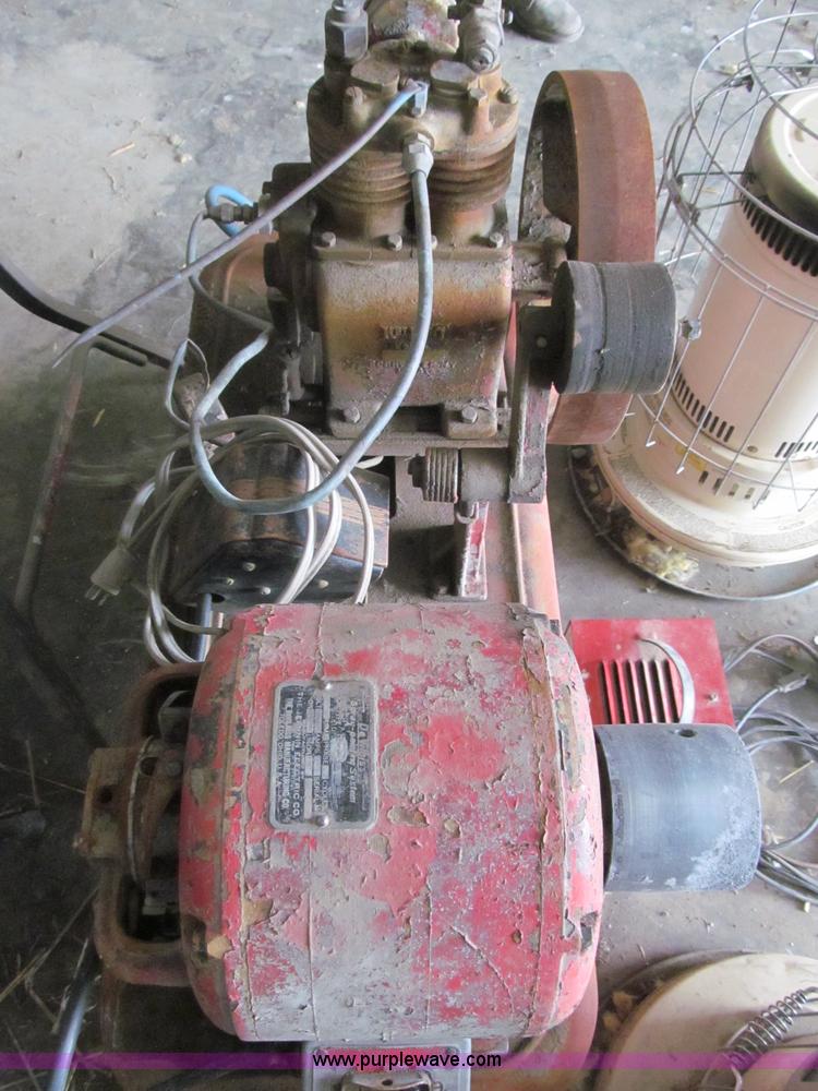 image for item G9485 Assorted tools and kerosene heaters