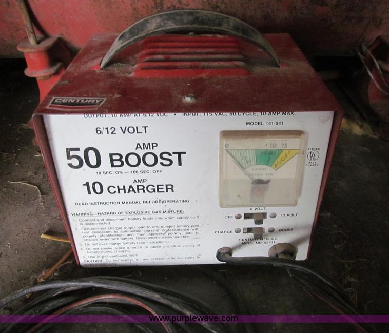 image for item G9485 Assorted tools and kerosene heaters