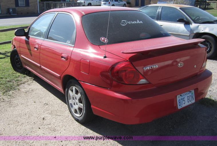 image for item J9020 2003 Kia Spectra