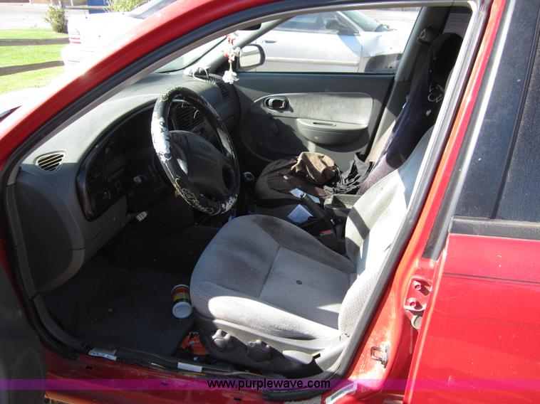 image for item J9020 2003 Kia Spectra