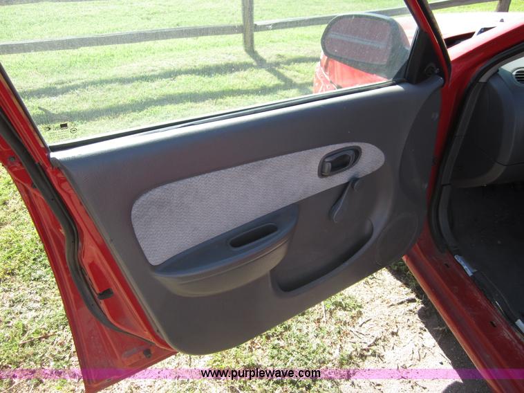 image for item J9020 2003 Kia Spectra