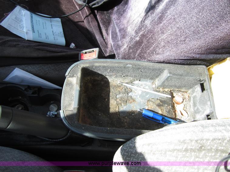 image for item J9020 2003 Kia Spectra
