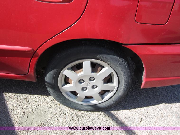 image for item J9020 2003 Kia Spectra