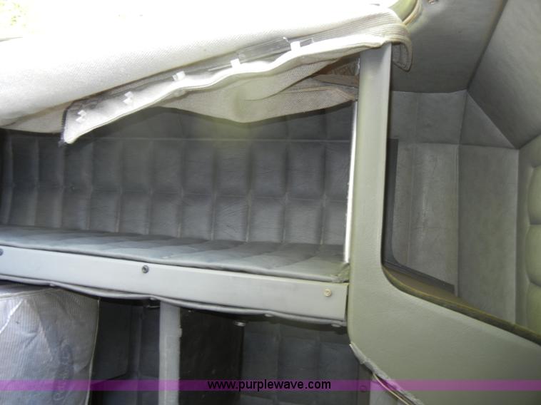 image for item K9214 2001 Peterbilt sleeper