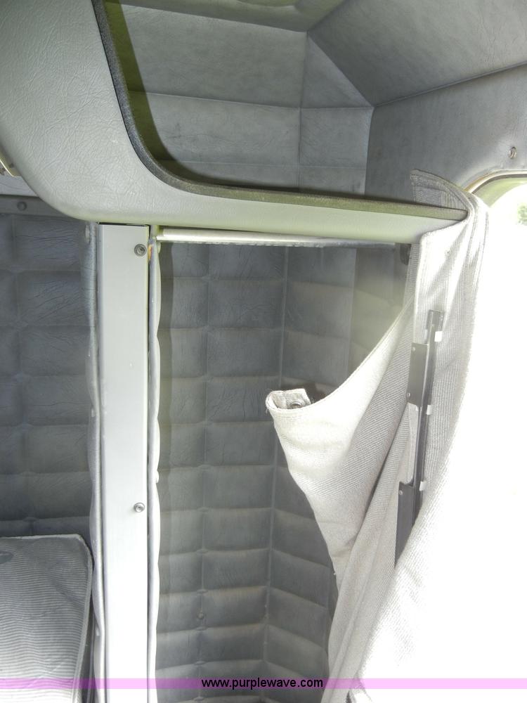 image for item K9214 2001 Peterbilt sleeper