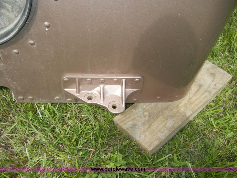 image for item K9214 2001 Peterbilt sleeper