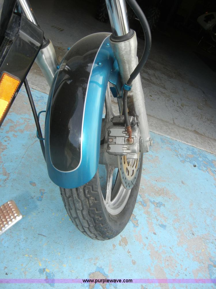 image for item K9237 1992 Honda Shadow motorcycle