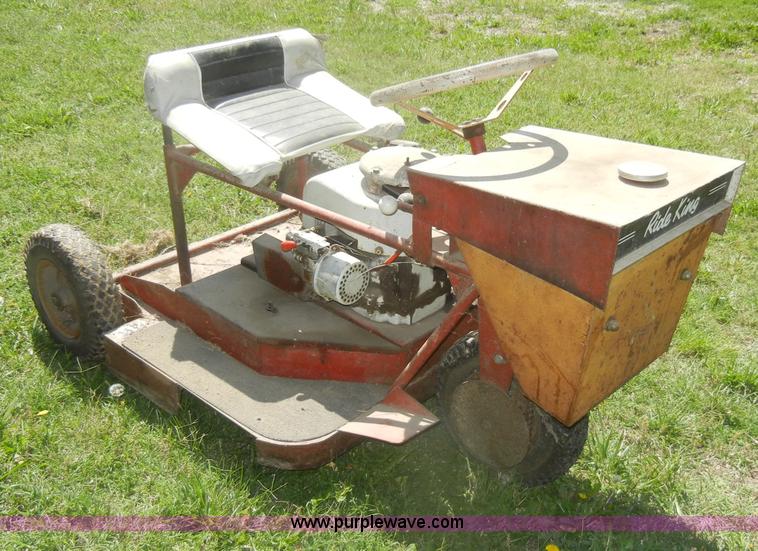 image for item K9243 Swisher A32 three wheeled mower