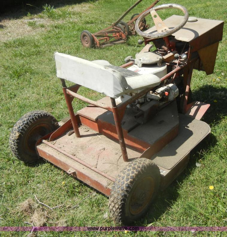 image for item K9243 Swisher A32 three wheeled mower