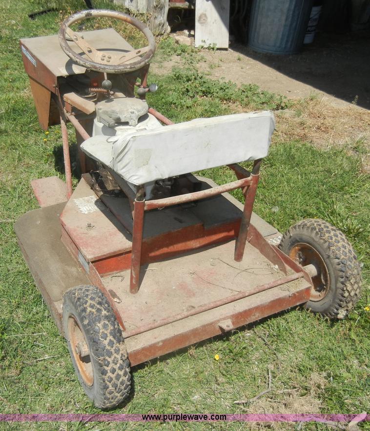 image for item K9243 Swisher A32 three wheeled mower