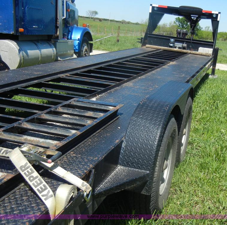 image for item K9754 2002 44' CTC gooseneck flatbed car trailer