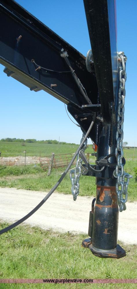 image for item K9754 2002 44' CTC gooseneck flatbed car trailer