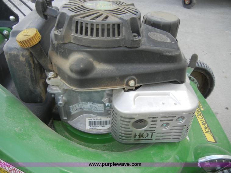 image for item M9540 John Deere WE85 push mower with bagger