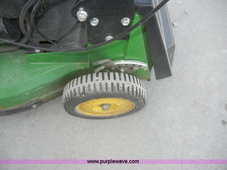 image for item M9540 John Deere WE85 push mower with bagger