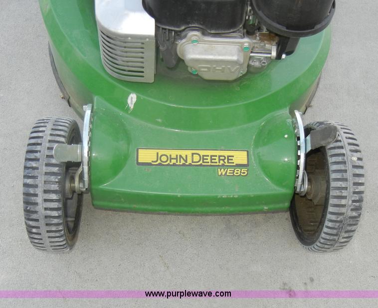 image for item M9540 John Deere WE85 push mower with bagger