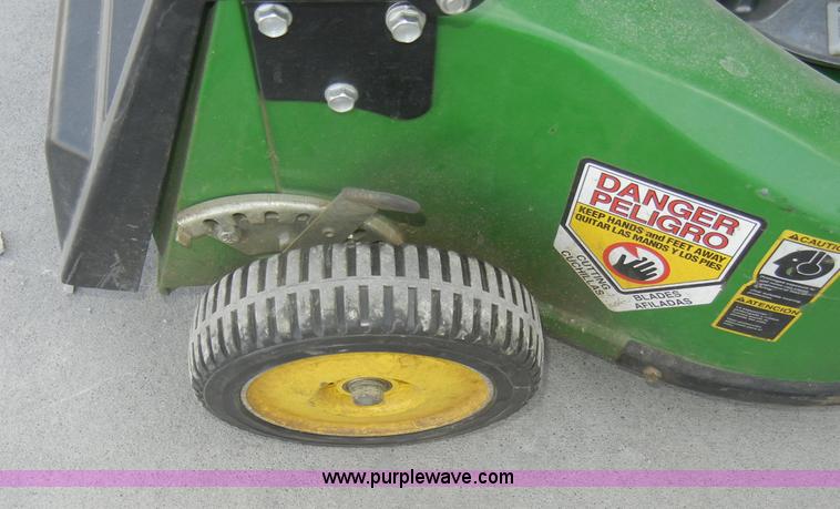 image for item M9540 John Deere WE85 push mower with bagger