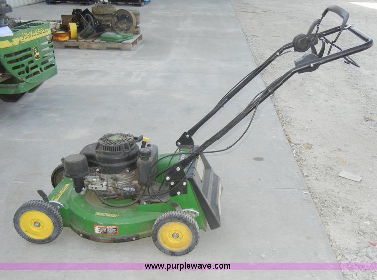 image for item M9541 John Deere WE85 push mower with bagger