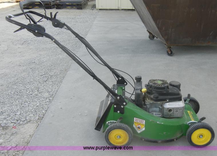 image for item M9541 John Deere WE85 push mower with bagger
