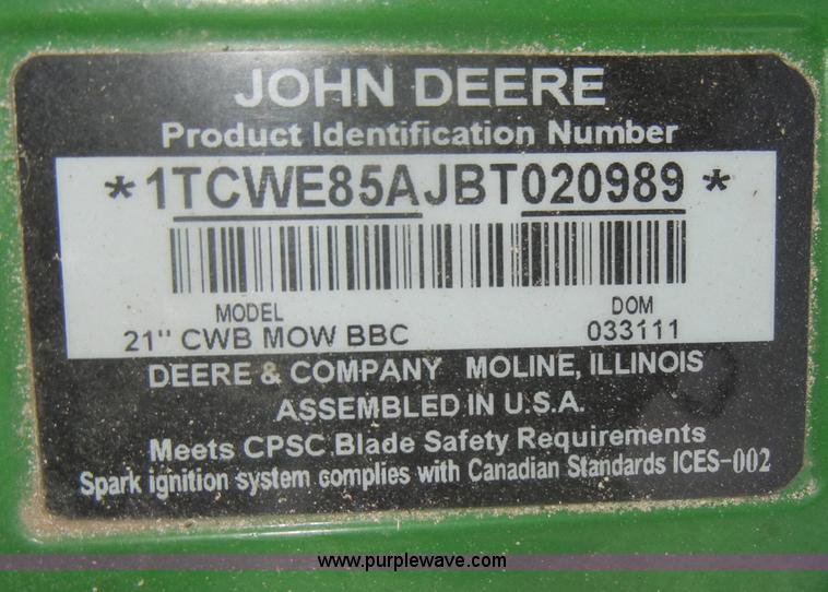 image for item M9541 John Deere WE85 push mower with bagger