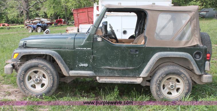 image for item O9270 1997 Jeep Wrangler SUV