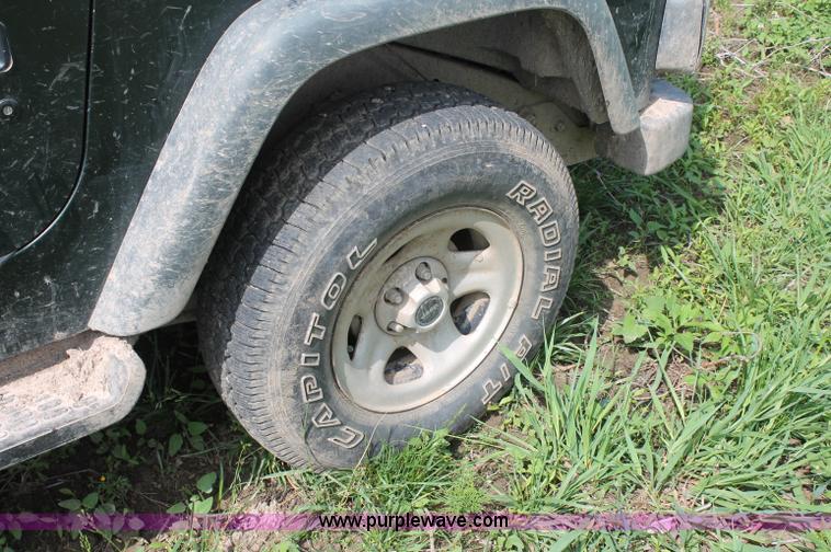 image for item O9270 1997 Jeep Wrangler SUV