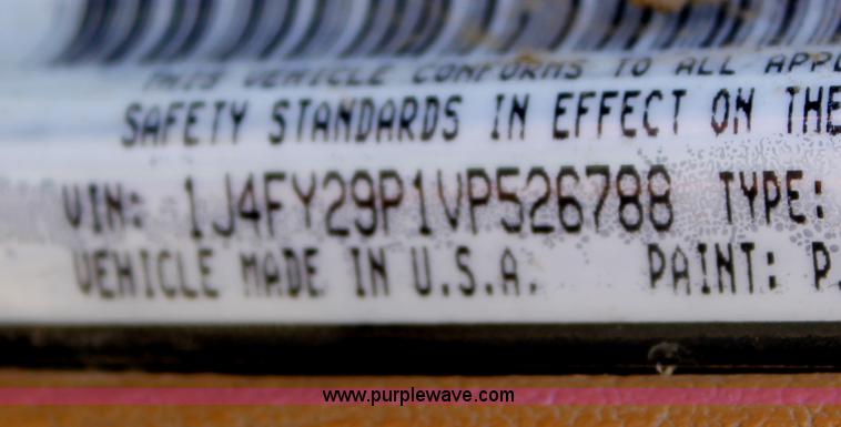 image for item O9270 1997 Jeep Wrangler SUV