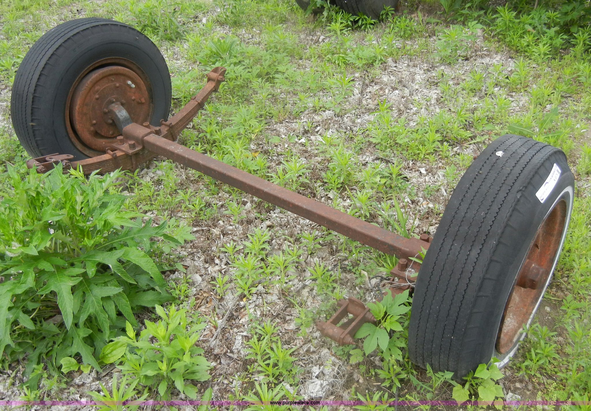 Trailer drop down axle in Manhattan, KS Item K9175 sold Purple Wave