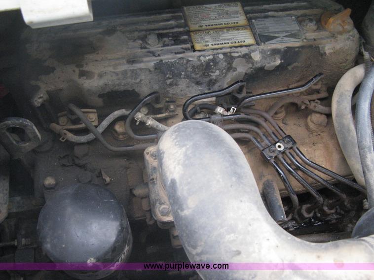 image for item A6328 2003 Takeuchi TB175 excavator