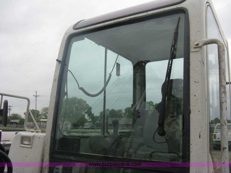 image for item A6328 2003 Takeuchi TB175 excavator
