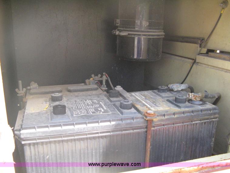 image for item A6338 1998 JLG 120HX telescoping boom lift