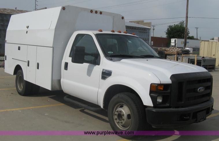 image for item A6367 2008 Ford F350 XL Super Duty utility box truck
