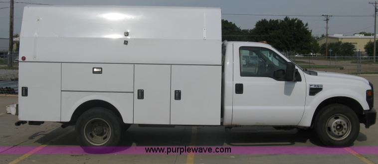 image for item A6367 2008 Ford F350 XL Super Duty utility box truck