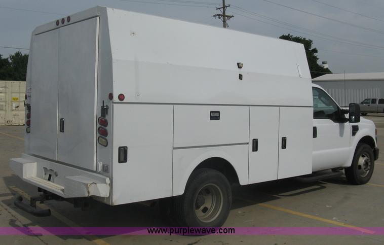 image for item A6367 2008 Ford F350 XL Super Duty utility box truck