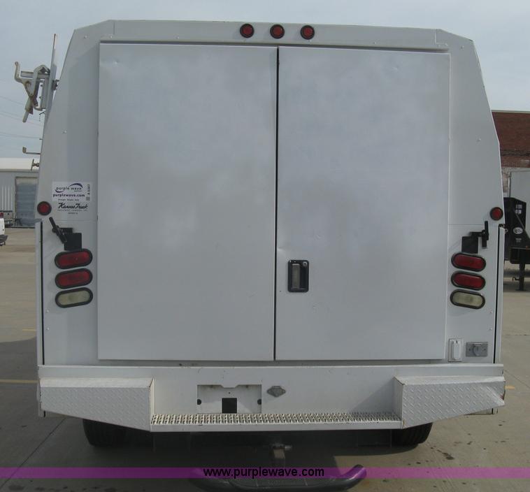 image for item A6367 2008 Ford F350 XL Super Duty utility box truck