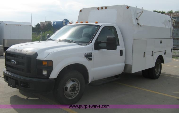 image for item A6367 2008 Ford F350 XL Super Duty utility box truck