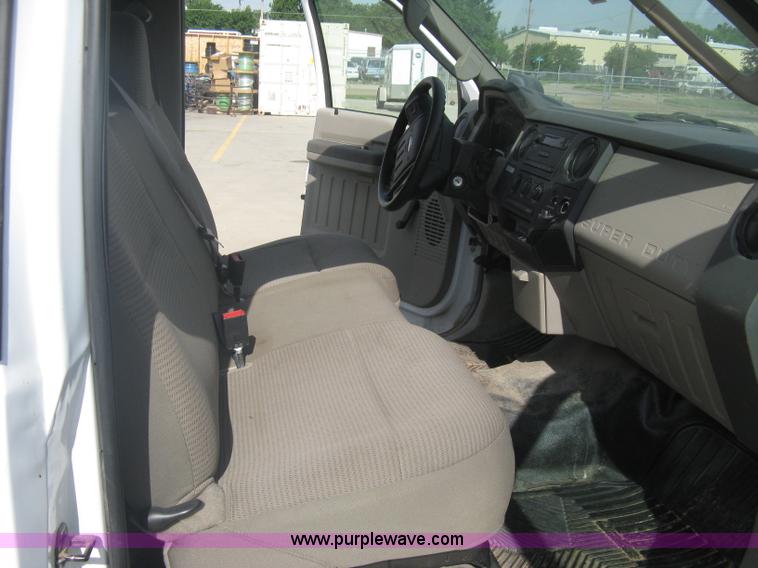 image for item A6367 2008 Ford F350 XL Super Duty utility box truck