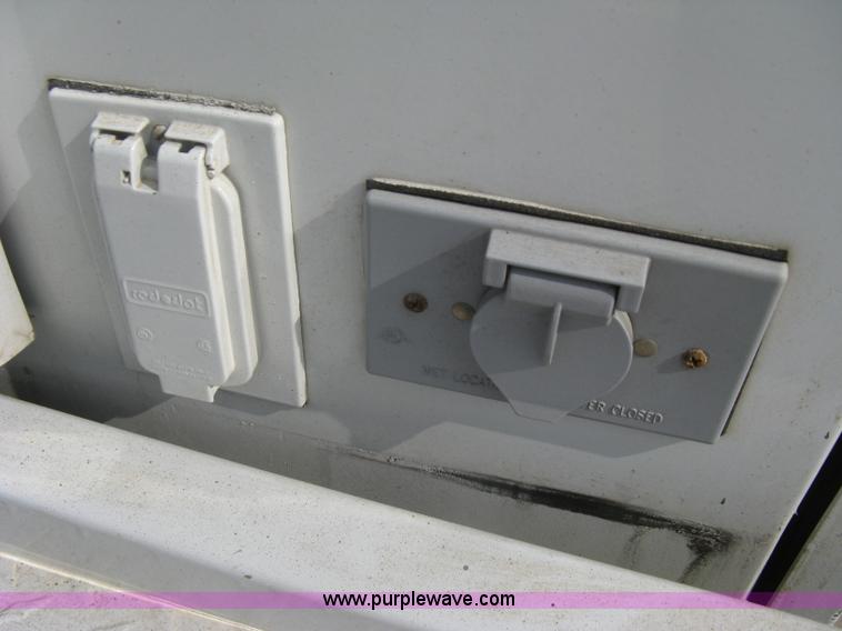 image for item A6367 2008 Ford F350 XL Super Duty utility box truck