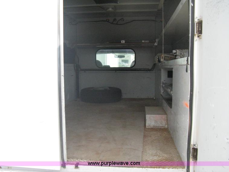 image for item A6367 2008 Ford F350 XL Super Duty utility box truck