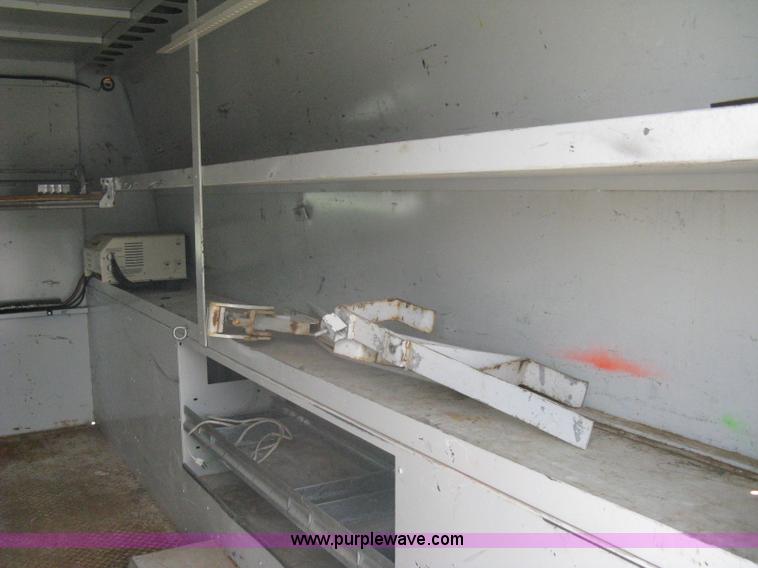 image for item A6367 2008 Ford F350 XL Super Duty utility box truck