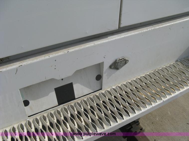 image for item A6367 2008 Ford F350 XL Super Duty utility box truck