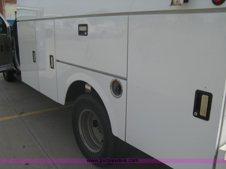 image for item A6367 2008 Ford F350 XL Super Duty utility box truck