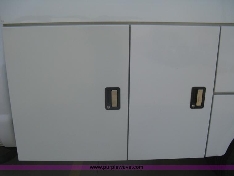 image for item A6367 2008 Ford F350 XL Super Duty utility box truck