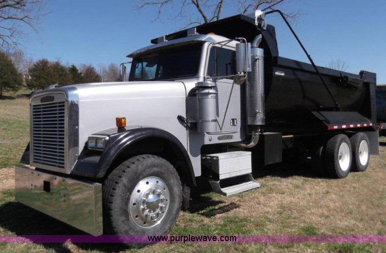 image for item B1276 1996 Freightliner Classic tandem axle dump truck