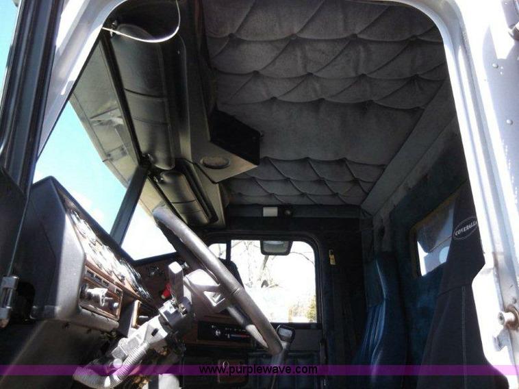 image for item B1276 1996 Freightliner Classic tandem axle dump truck