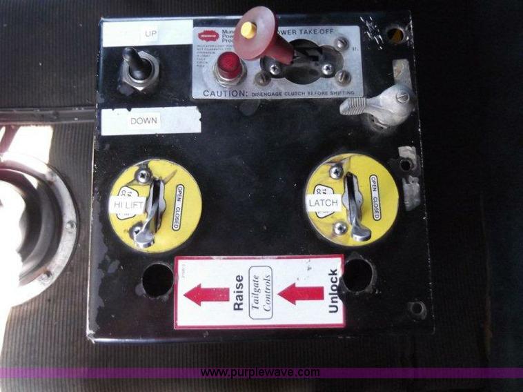 image for item B1276 1996 Freightliner Classic tandem axle dump truck