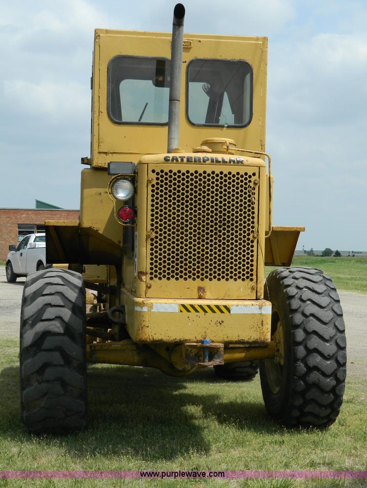 image for item B3674 1970 Caterpillar 930 wheel loader