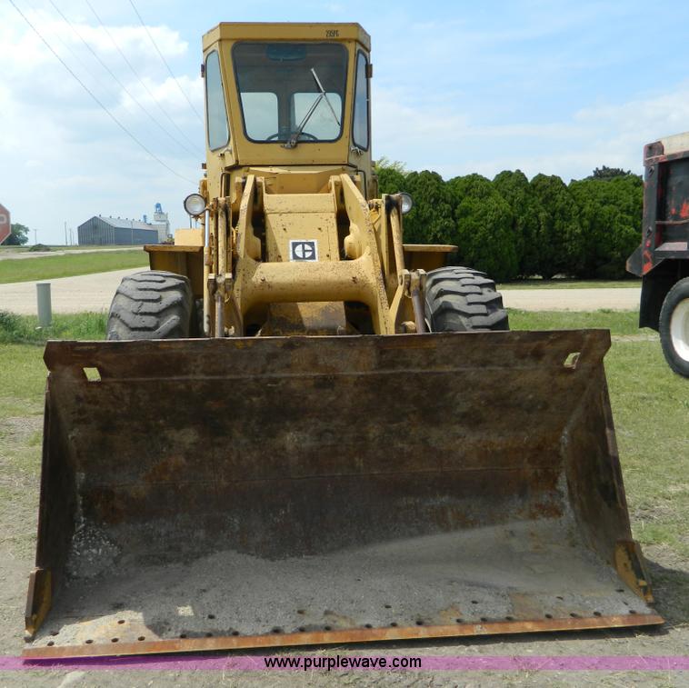 image for item B3674 1970 Caterpillar 930 wheel loader